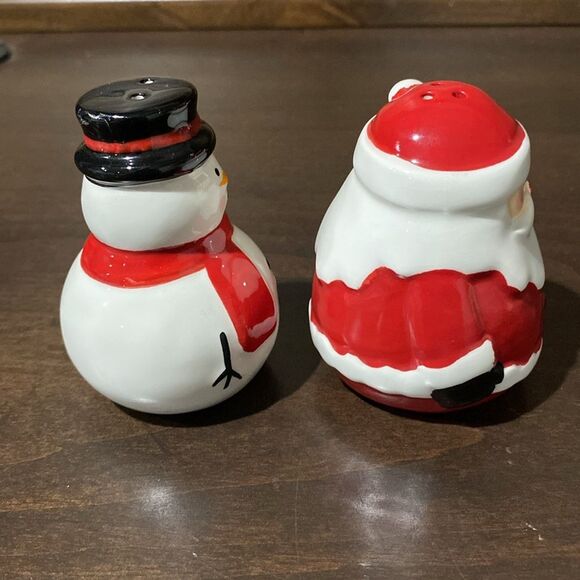 Santa & Snowman Christmas Salt & Pepper Shaker Set - Picture 6 of 10